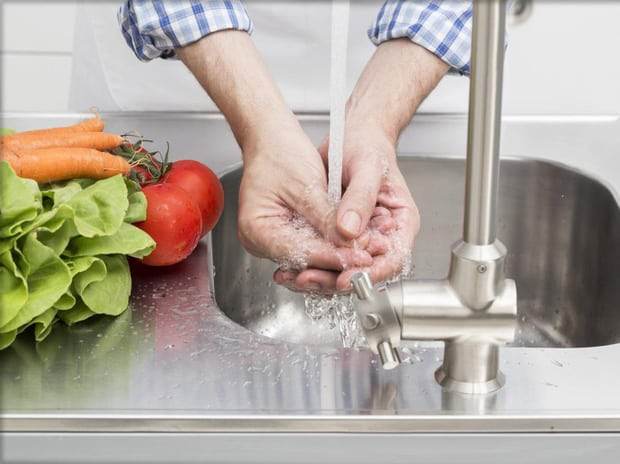 5 thói quen xấu trong nhà bếp có thể gây hại sức khỏe nghiêm trọng - ảnh 5