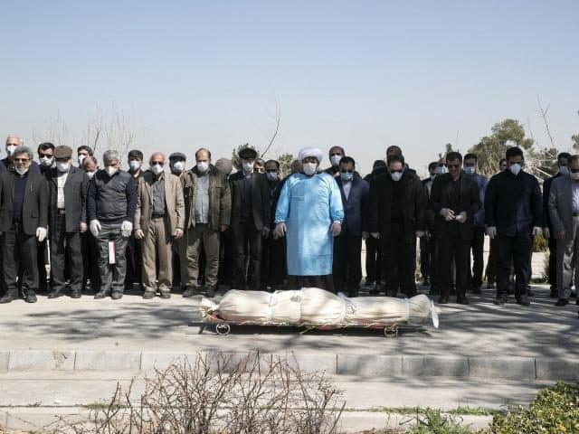 'Khi ac mong nay ket thuc, toi se lam cho bo mot le tang dang hoang' hinh anh 2 Iran_funeral.jpg